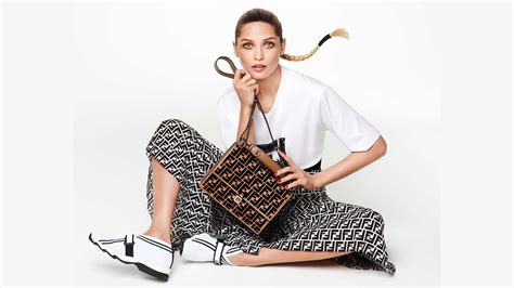 fendi net a porter vogue.